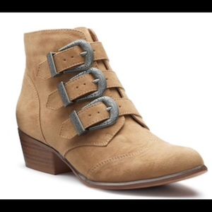 SO NWOB Tan Suede Moto Booties Size 7.5